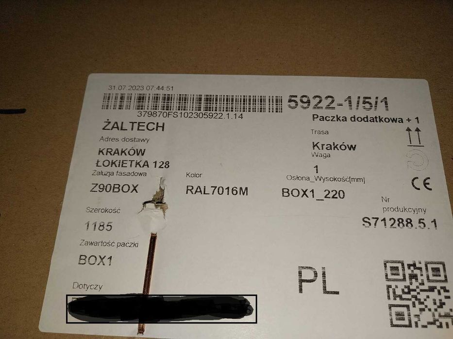 Żaluzje fasadowe Z90BOX RAL 7016 – 220 cm