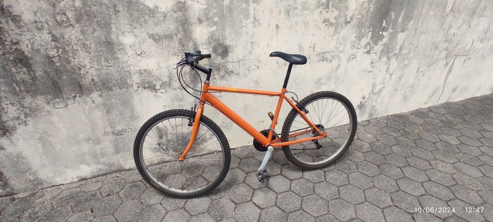 Bicicleta BTT Laranja - Roda 26