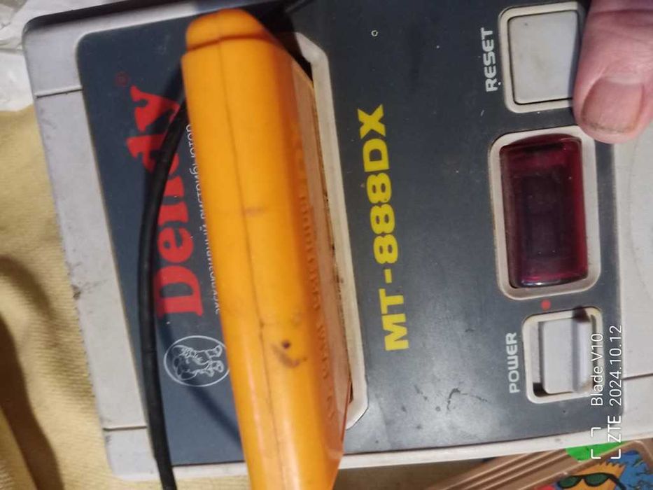 Гра "денді" 8 бітна робоча + 2 касети з багато  іграми .