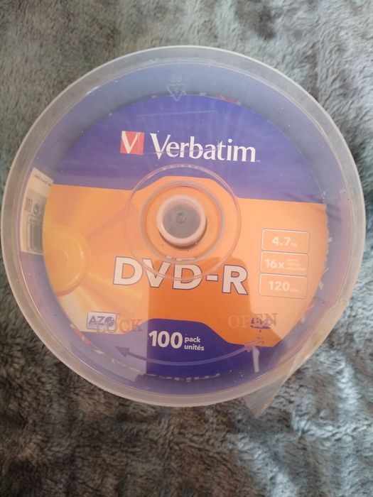 Płyty DVD -R 100 sztuk