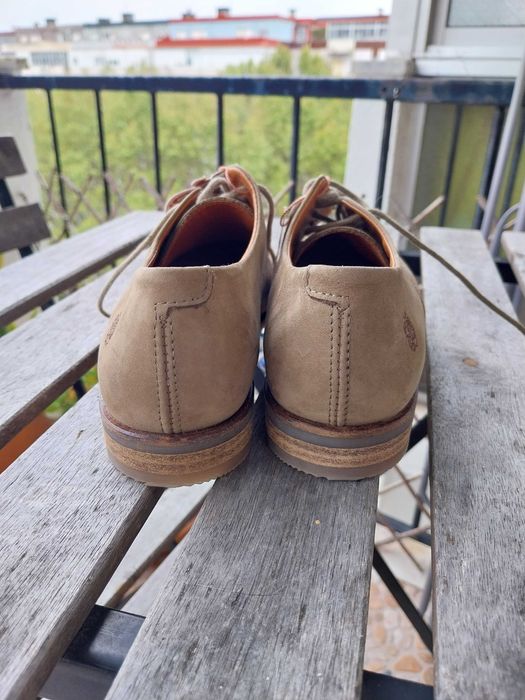 Sapatos em pele creme/bege