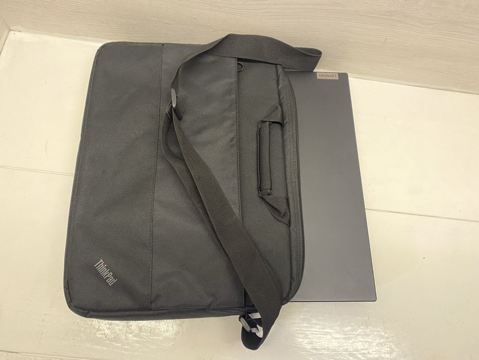 Сумка портфель  для ноутбука 15.6" Lenovo ThinkPad (оригінал) з ременем