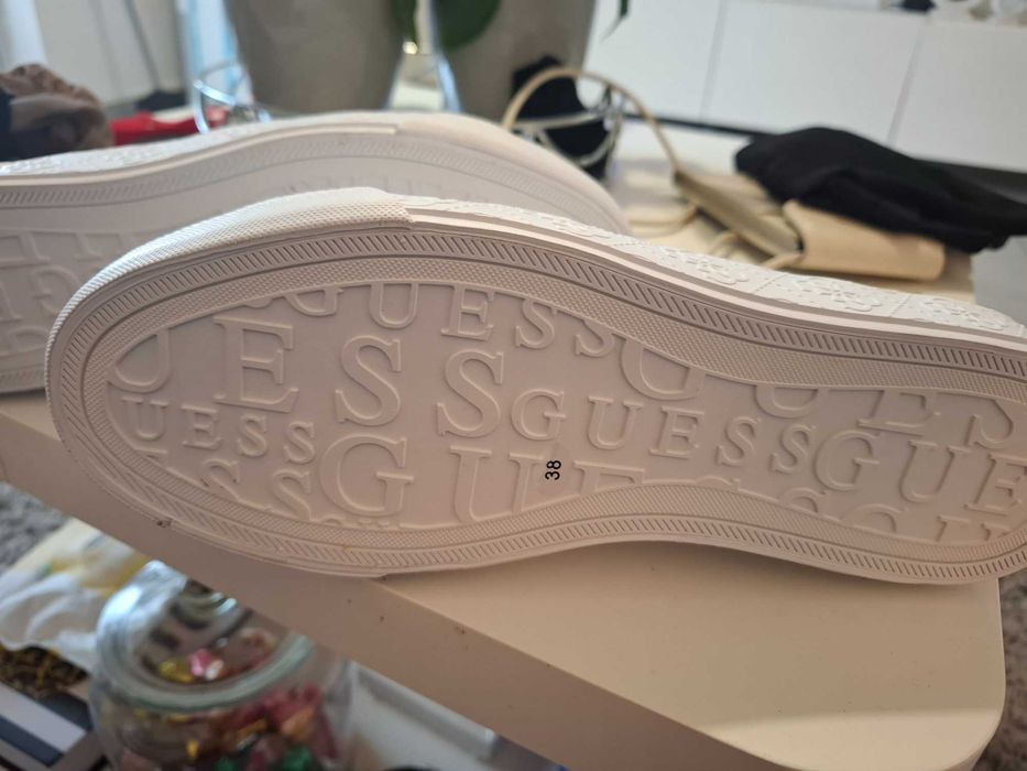 Tenis da guess novo