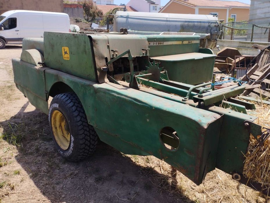 Enfardadeira John Deere 342 a cordel