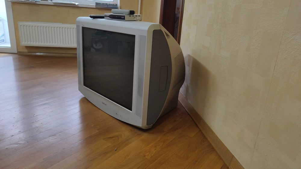 Продам телевизор Sony Trinitron TV KV-29LS30