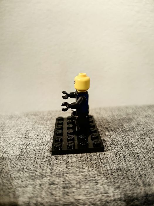 Lego minifigurka Ninjago Cole ZX njo054