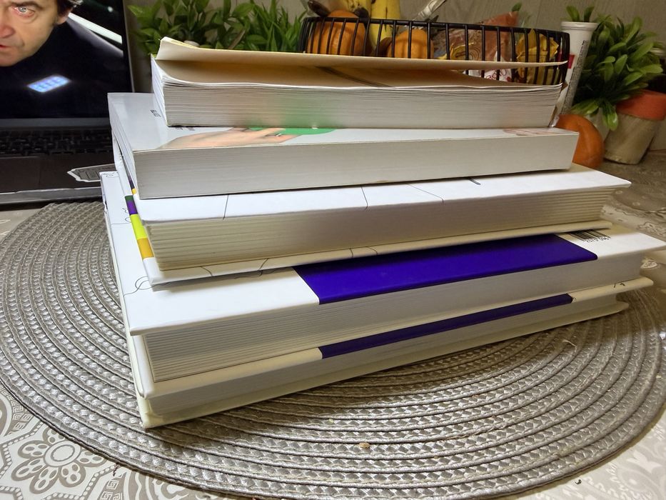 Набір різних книг (можна окремо кожну)