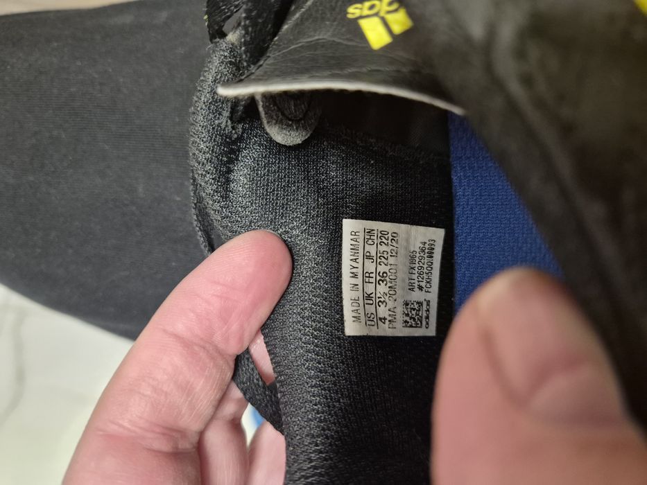 Футбольні бутси adidas