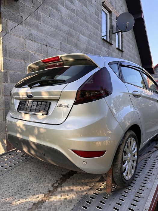 Ford fiesta mk7 na części 5drzwi 3 drzwi srebrna bordowa