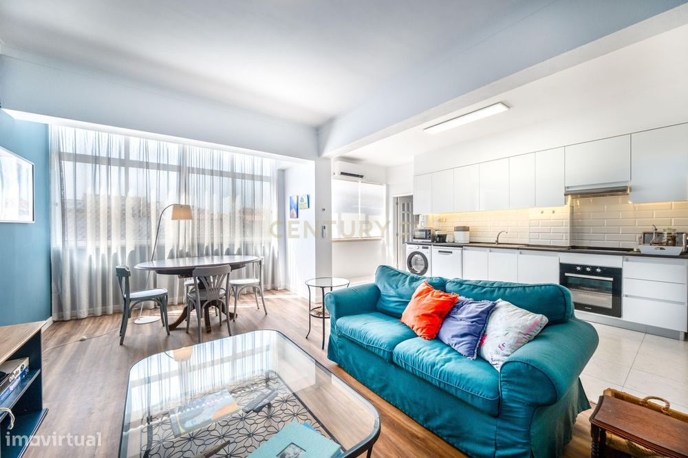 Excelente Apartamento T4, com 127m², no centro do Cartaxo