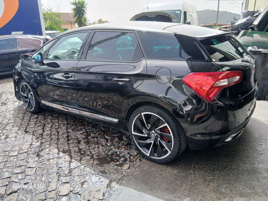 DS 5 2.0 HDI HYBRID 4x4 Diesel Elétrico