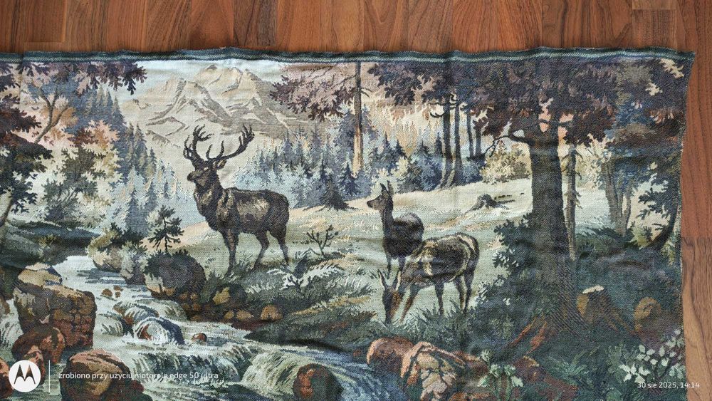 Stary gobelin na ścianę.