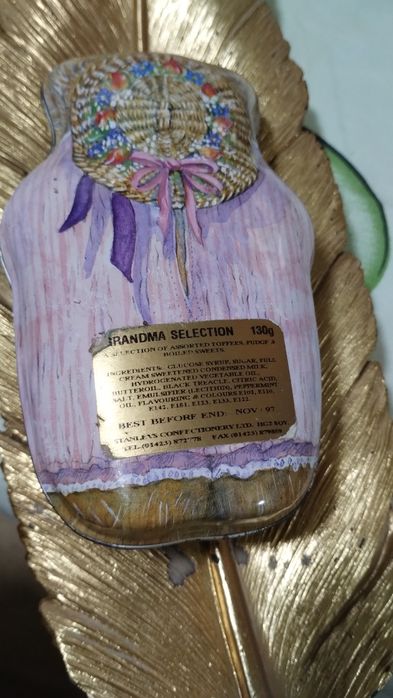 Золотое перо-ключница , Англия полистоун