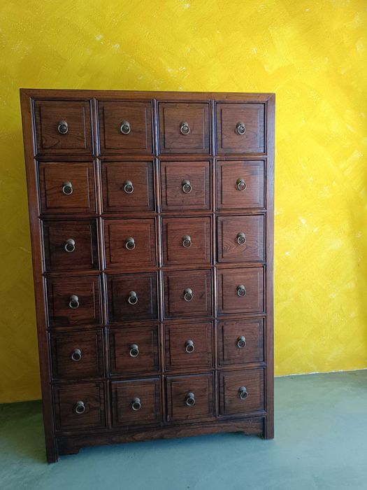 Armário de 24 gavetas