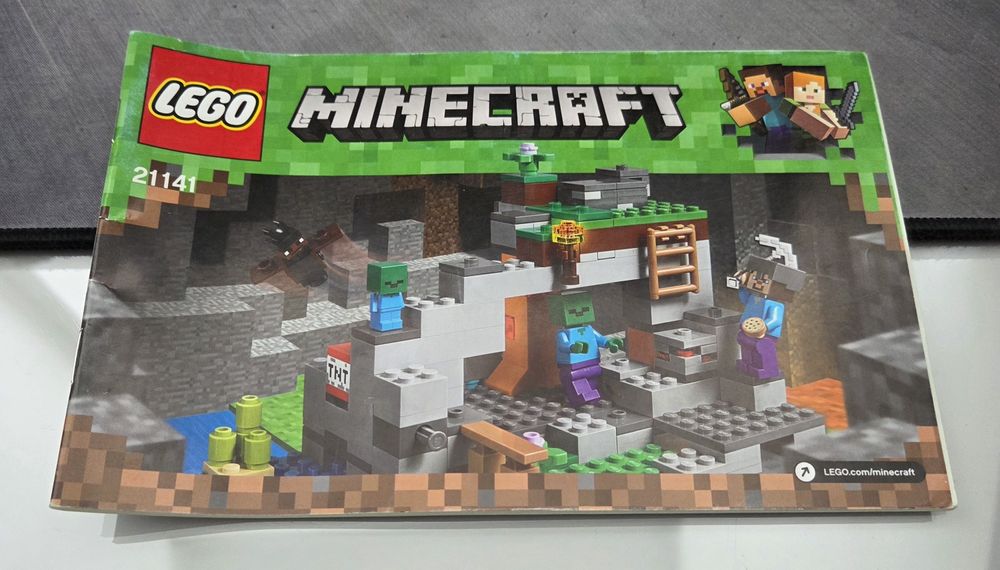 Lego Minecraft 21141