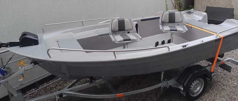 Łódka motorowa, wędkarska PX 430 II, łodzie, łódki.