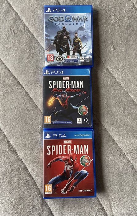 Playstation 4 com 3 jogos