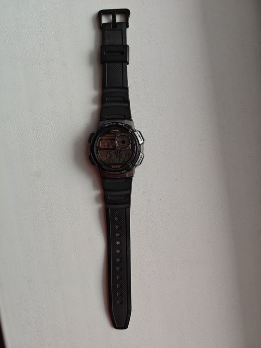 Чоловічий годинник Casio AE-1000W-1BVEF