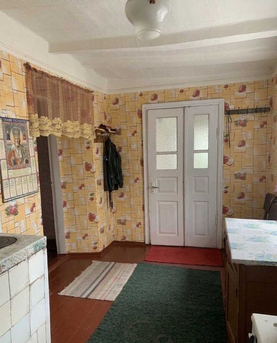 Продам будинок 65 м² у с. Грушівка, 18 км від Покрова - газ, опалення, сад, гараж