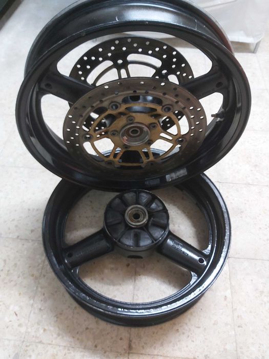 Jante Traseira moto suzuki,GSX F como nova