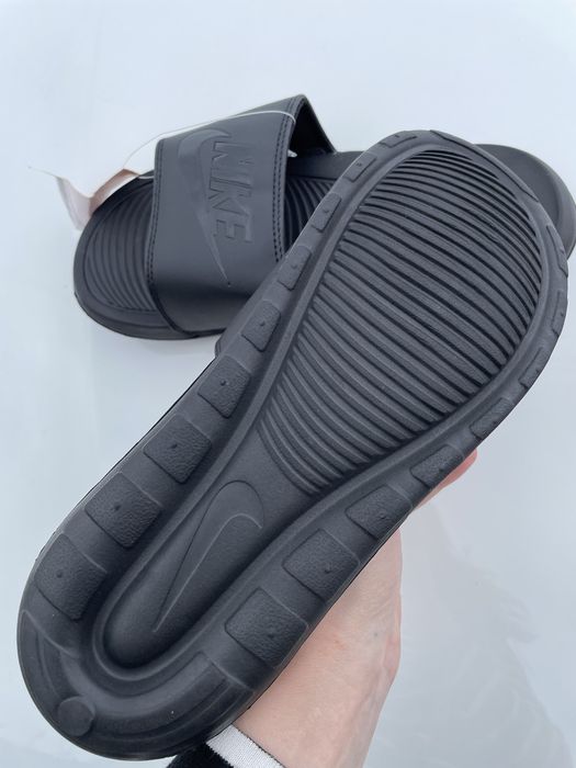 Шльопанці Nike , розмір 37-38