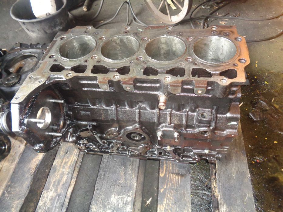 Blok korpus silnik VM MOTORI 05D/9  R754EU5 części
