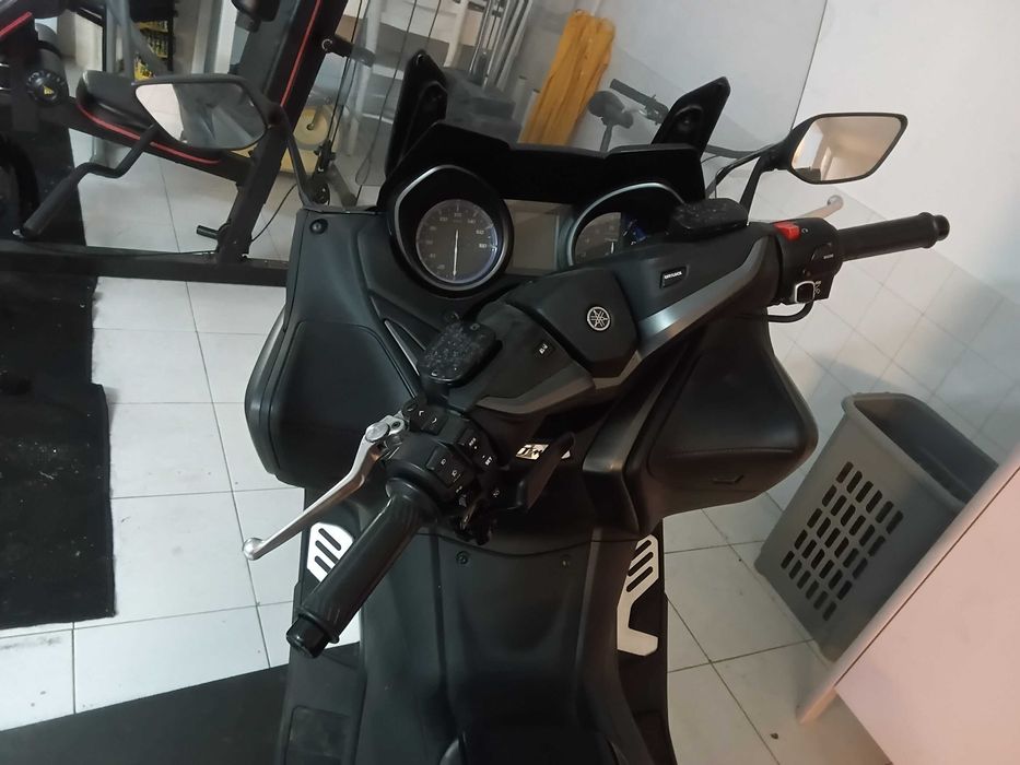 TMX 560 /2022.  10.000 mota de garagem poucos klms como nova