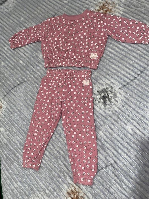 Стильний комплект для дівчинки