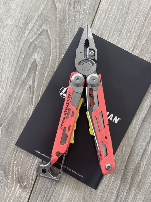 Leatherman Signal