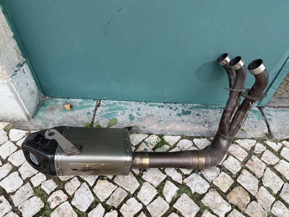 Escape completo Yamaha MT 9