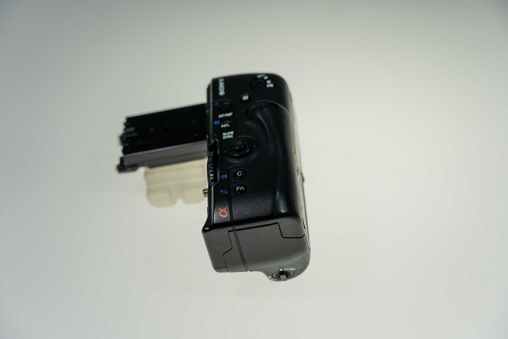 Sprzedam Grip do aparatu Sony A 700