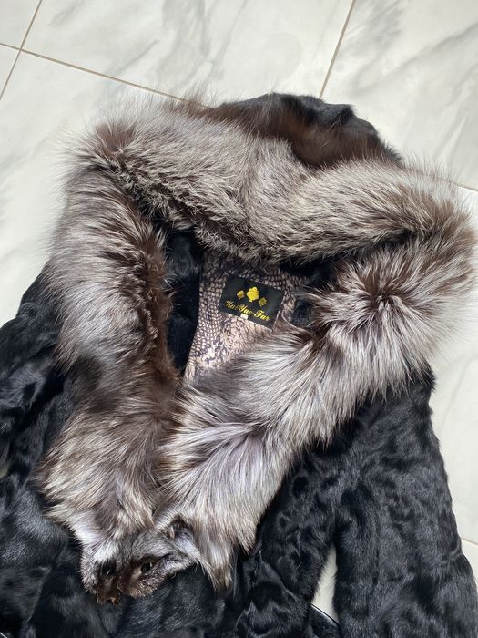 Шубка, шуба із горного козлика з капюшоном