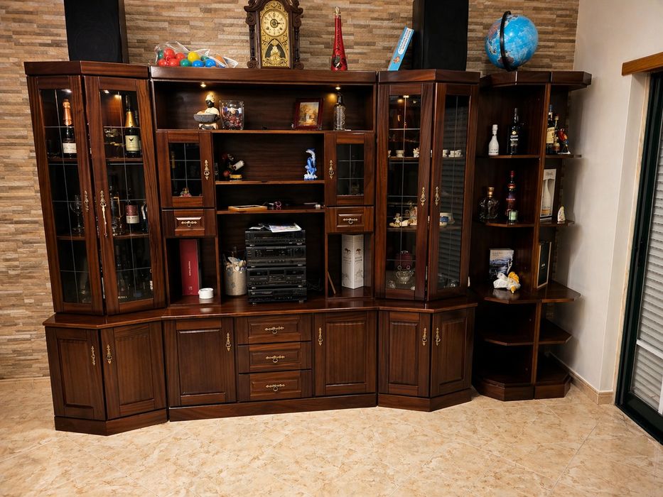 Mobília de Sala em Mogno Maciço