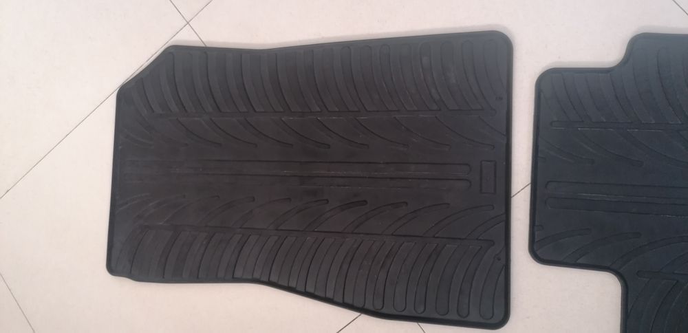 Tapetes de borracha Nissan Juke 2019