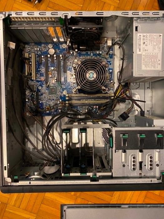 Komputer Stacjonarny HP Z210 Workstation / Intel Xeon / Solidna obudowa Tower