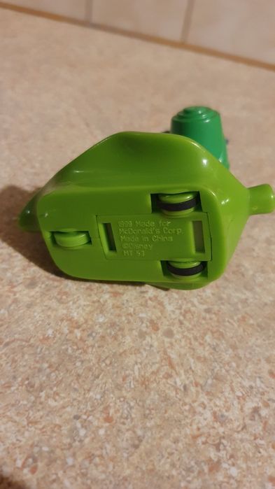Figurka Dsney z bajki Co w trawie piszczy z roku 1999 McDonald
