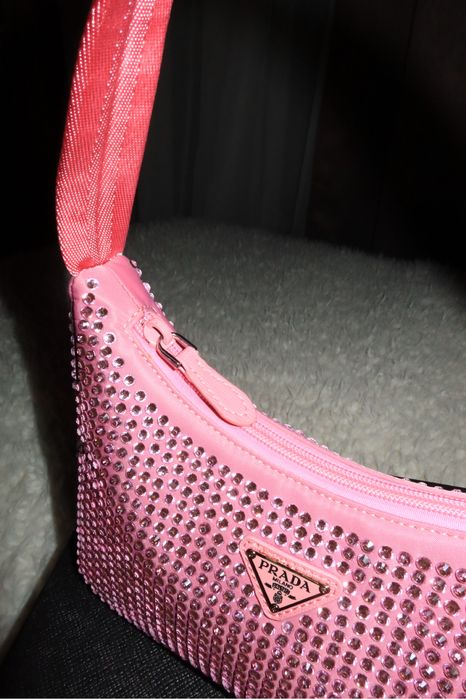 Сумка Prada Re-Edition 2000