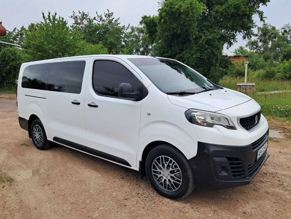 Продам або Обміняю 2018р.в 2.0 DIESEL ORIGINAL PASSENGER 9місць сидіння трансформер 6 літрів на 100км гаражне зберігання МАХІ база Торг Обмін