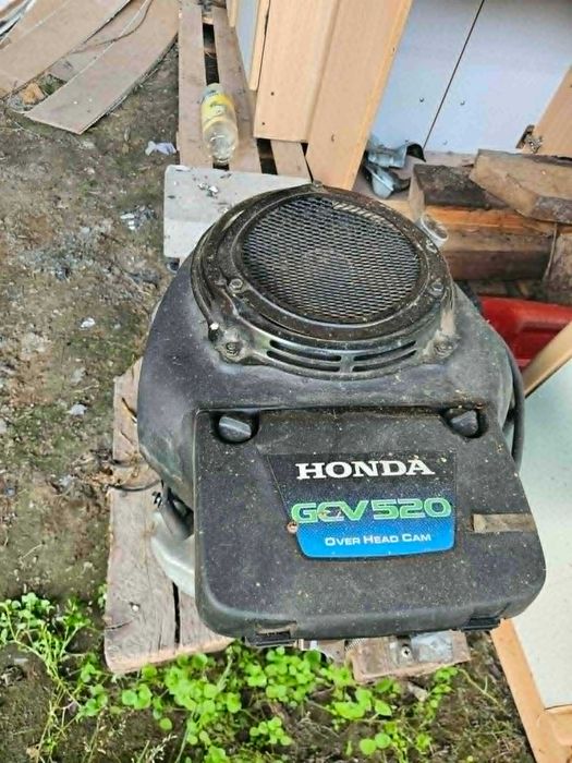 Silnik Honda gcv520 na części rozrusznik cylindry