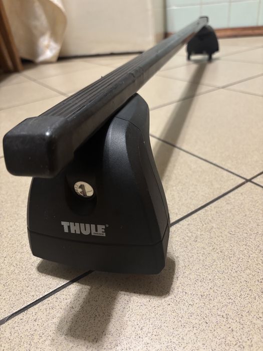 Багажник  Thule на Skoda octavia tour (штатні місця) і не тільки