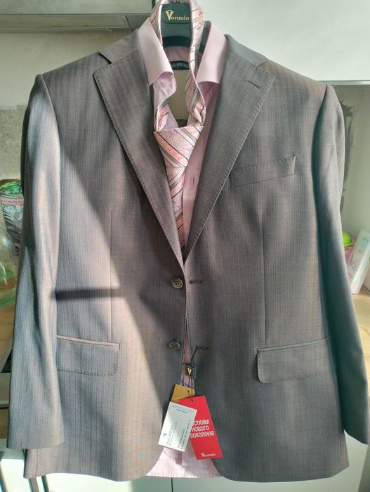 Продам мужской костюм двойка Михаил Воронин абсолютно новый комплект
