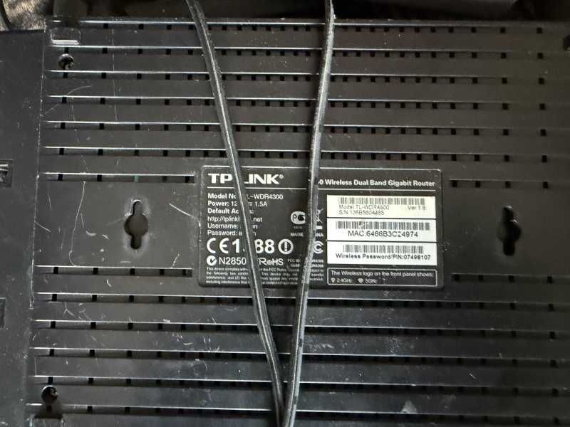 Router TP-Link  WDR4300