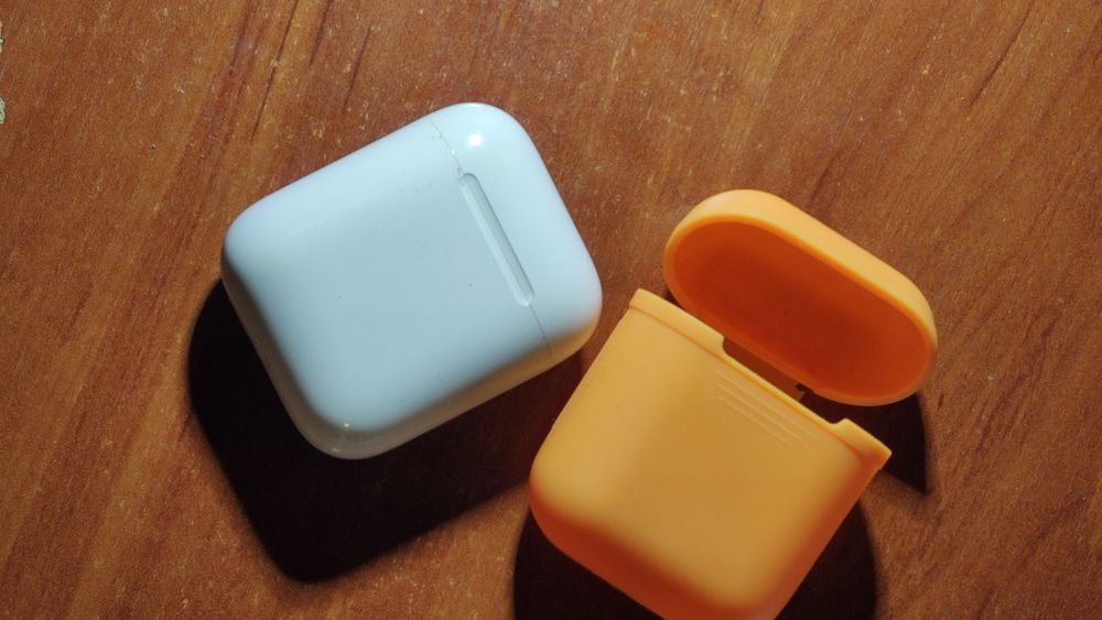 AirPods 1 + чохол + ще