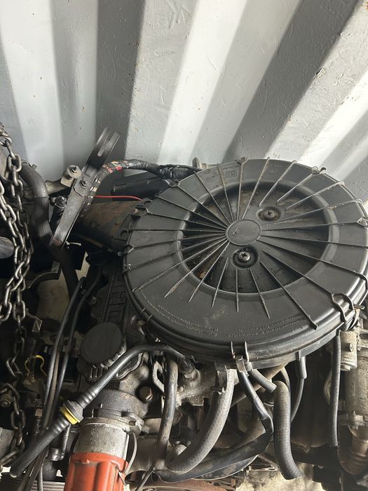 Varios motores a funcionar