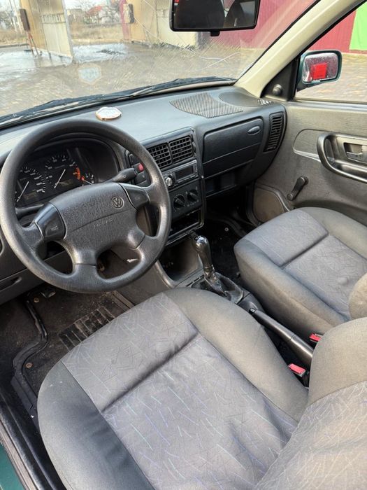 Volkswagen Polo - 2000 1.4 Бензин