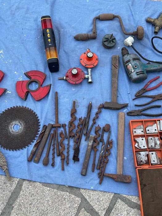 Ferramentas antigas de carpintaria e bricolage – lote variado