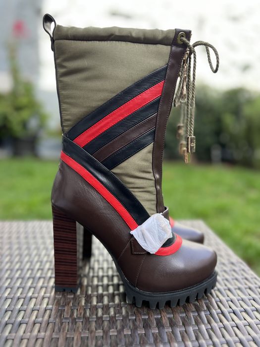 Botas/ botins de salto alto compensados Daily Cristina by Cristina Ferreira a estrear