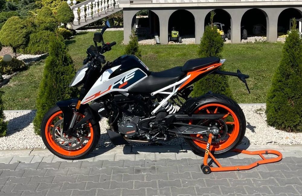 KTM Duke 125 ABS 7.000km Mega Utrzymany 2023r LED Oryginał  kat.B A1