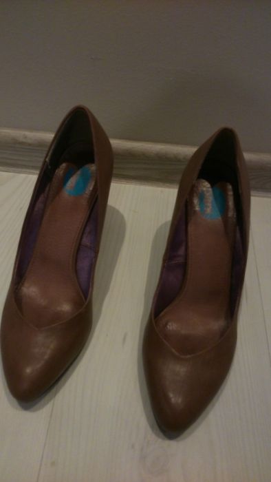 Szpilki brudny róż 40