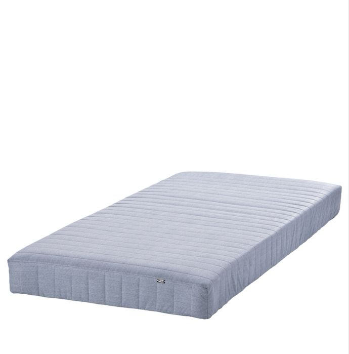 Cama + colchao + estrado